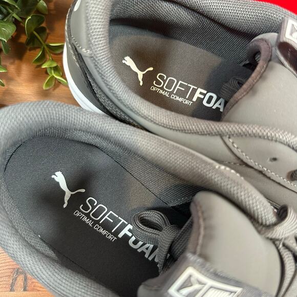 Athletic_Shoes